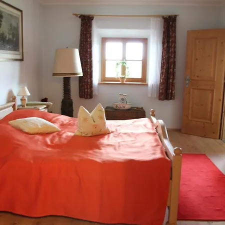 Schusterhof Lodge *